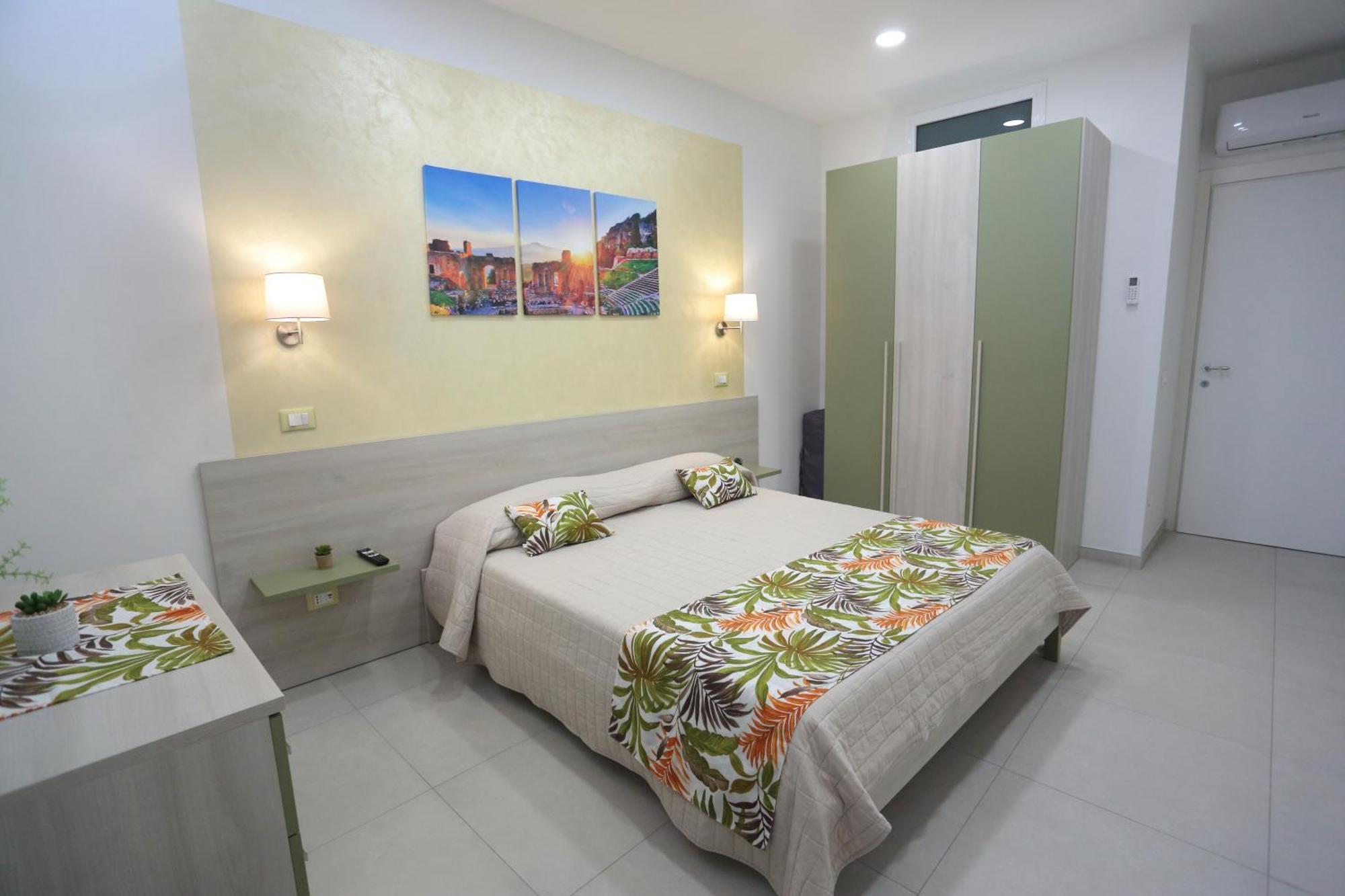 Kris Luxury Giardini-Naxos
